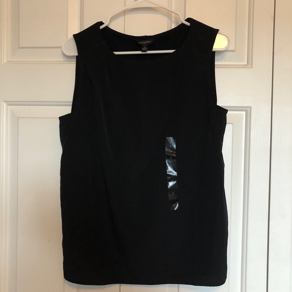 Banana Republic Factory Top - New